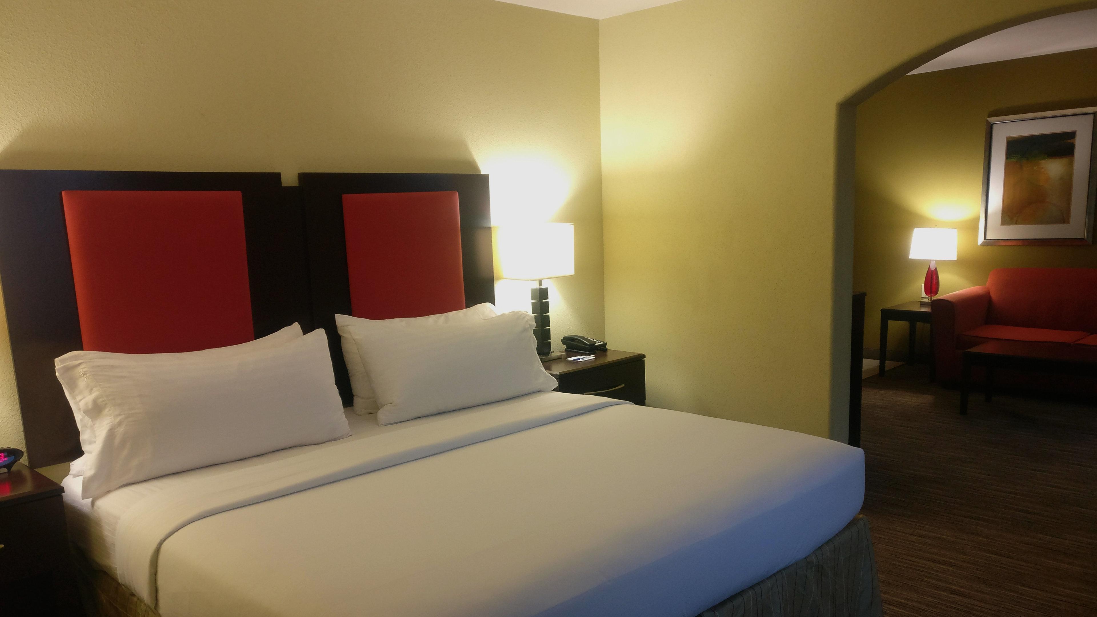 Holiday Inn Express Hotel & Suites Waller By Ihg Exterior photo
