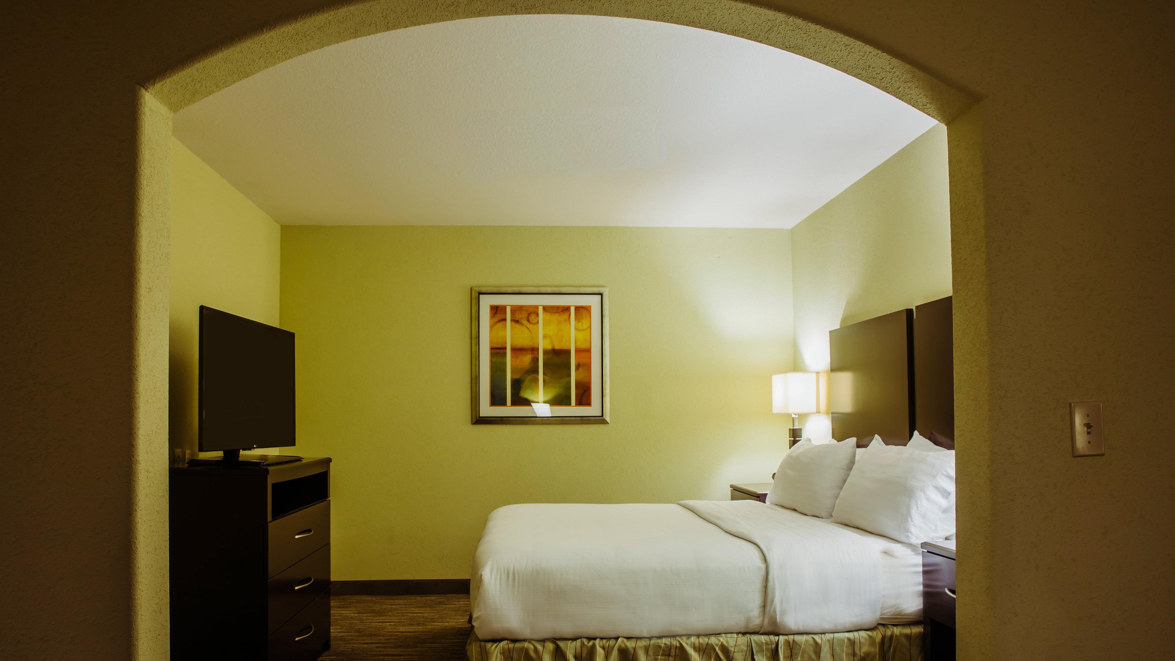 Holiday Inn Express Hotel & Suites Waller By Ihg Exterior photo