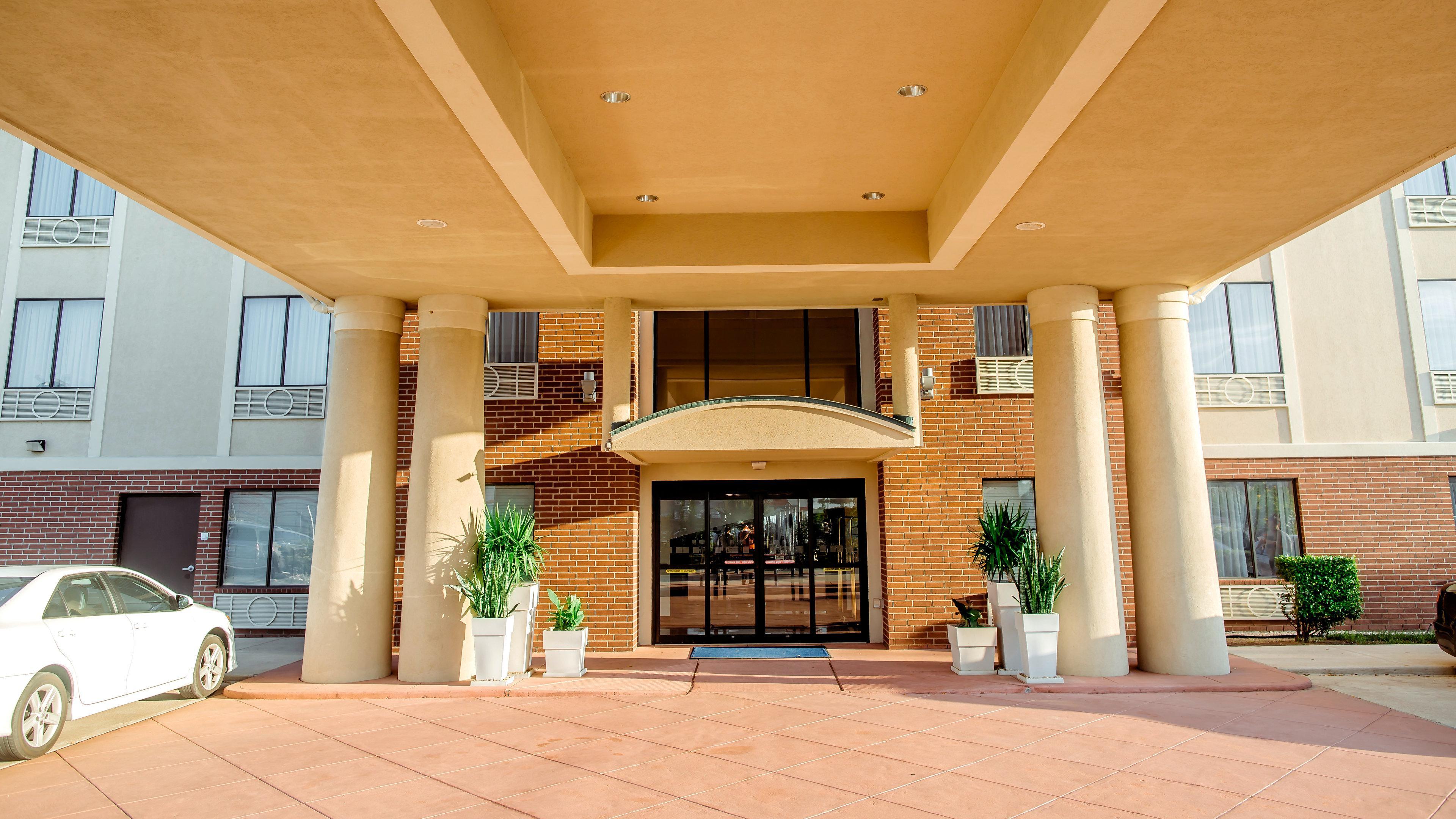 Holiday Inn Express Hotel & Suites Waller By Ihg Exterior photo