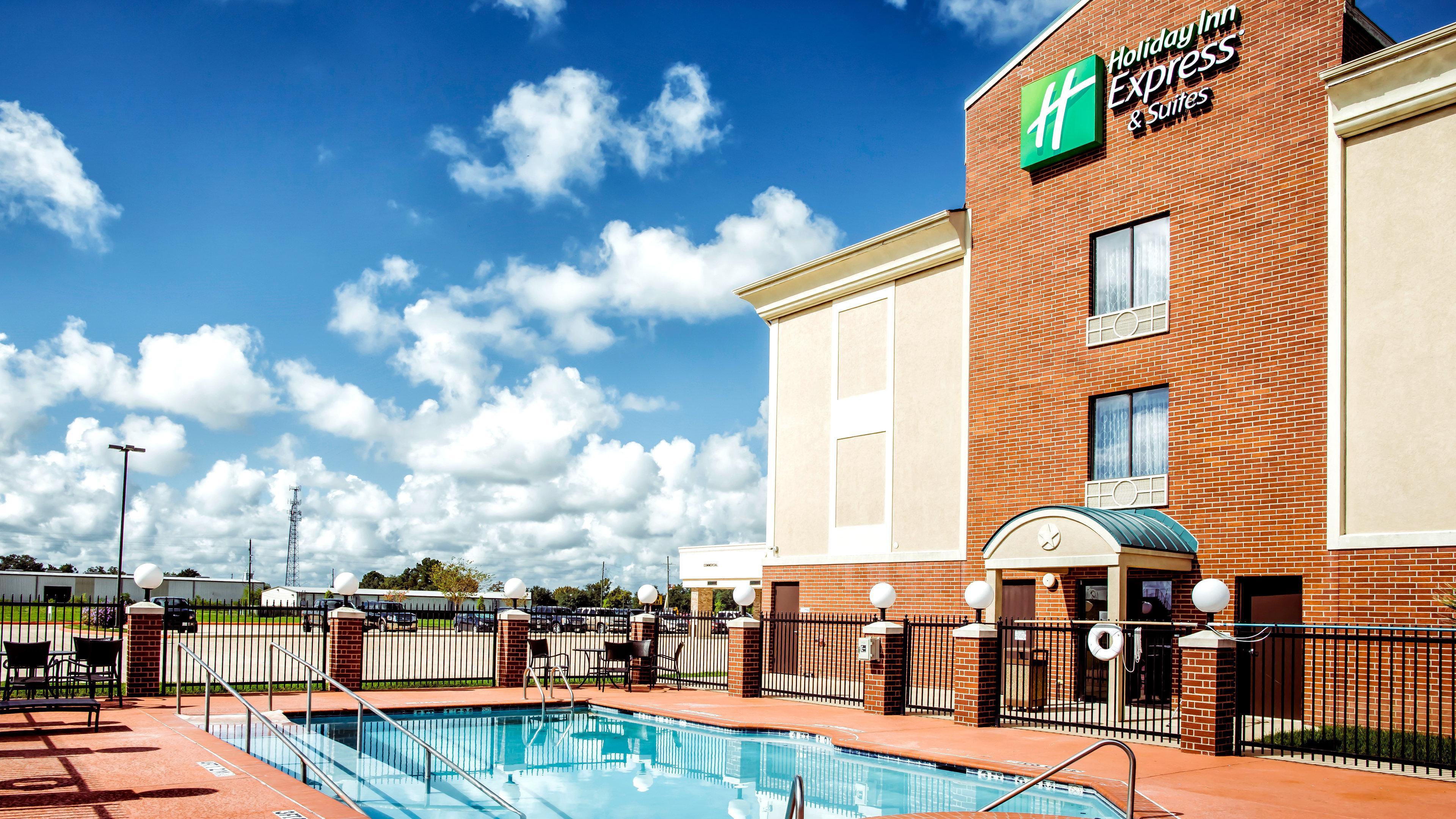 Holiday Inn Express Hotel & Suites Waller By Ihg Exterior photo