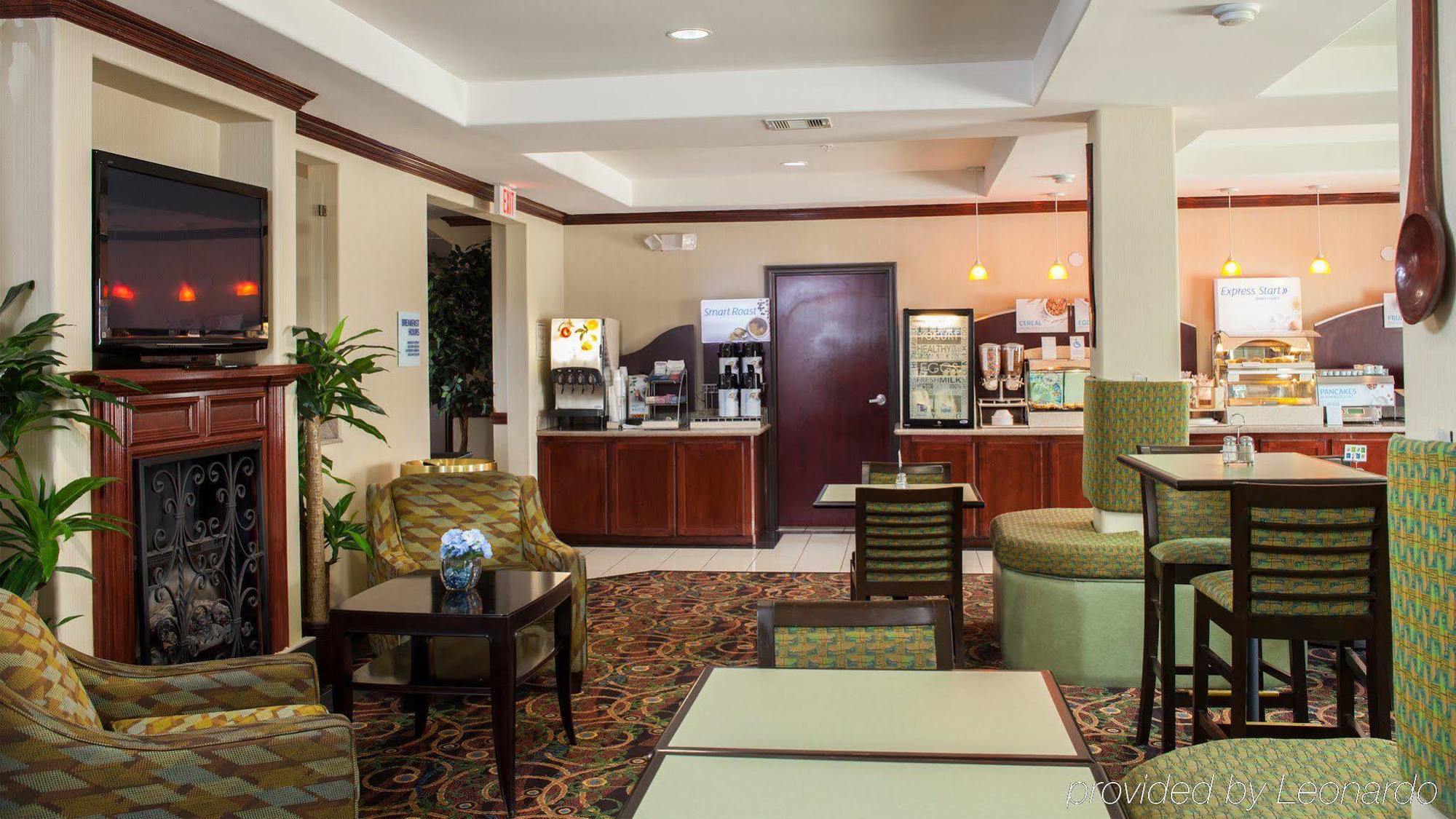 Holiday Inn Express Hotel & Suites Waller By Ihg Exterior photo