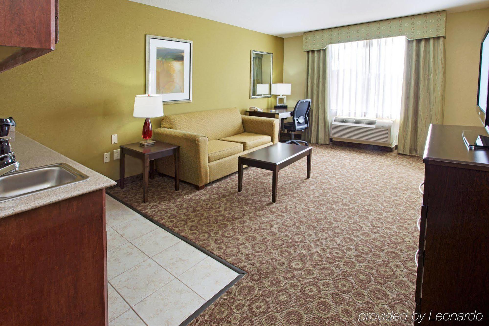 Holiday Inn Express Hotel & Suites Waller By Ihg Exterior photo